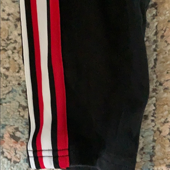 Black leggings with red and white stripes - Picture 2 of 2